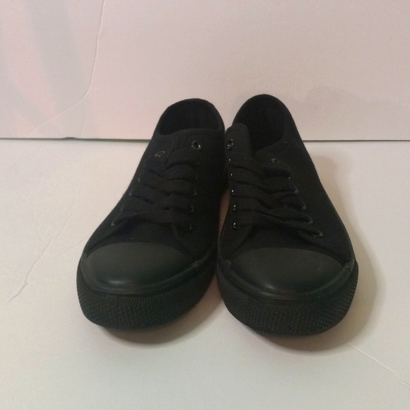 Black Canvas size 8 - Picture 1 of 4